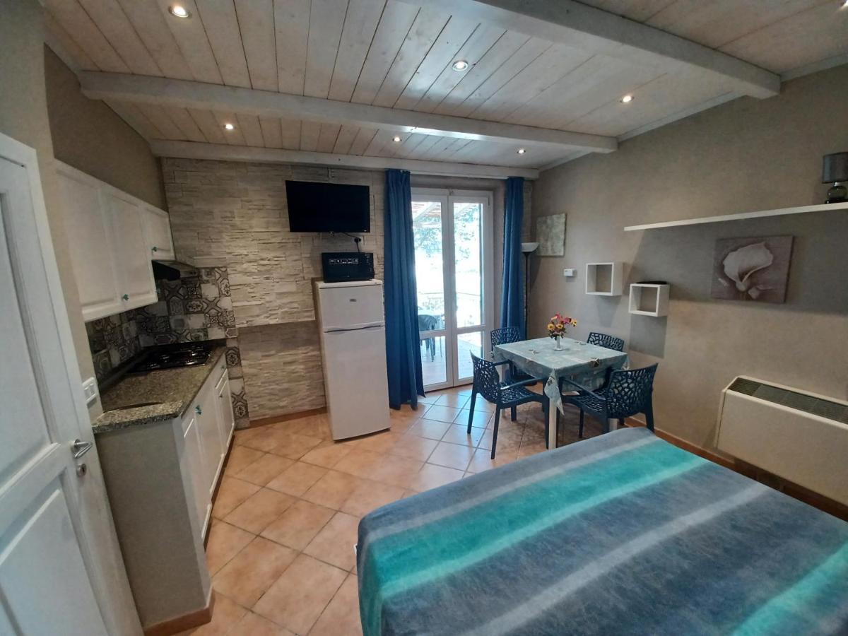Vacanzamaredue 2 Residence Marina di Campo Exteriör bild