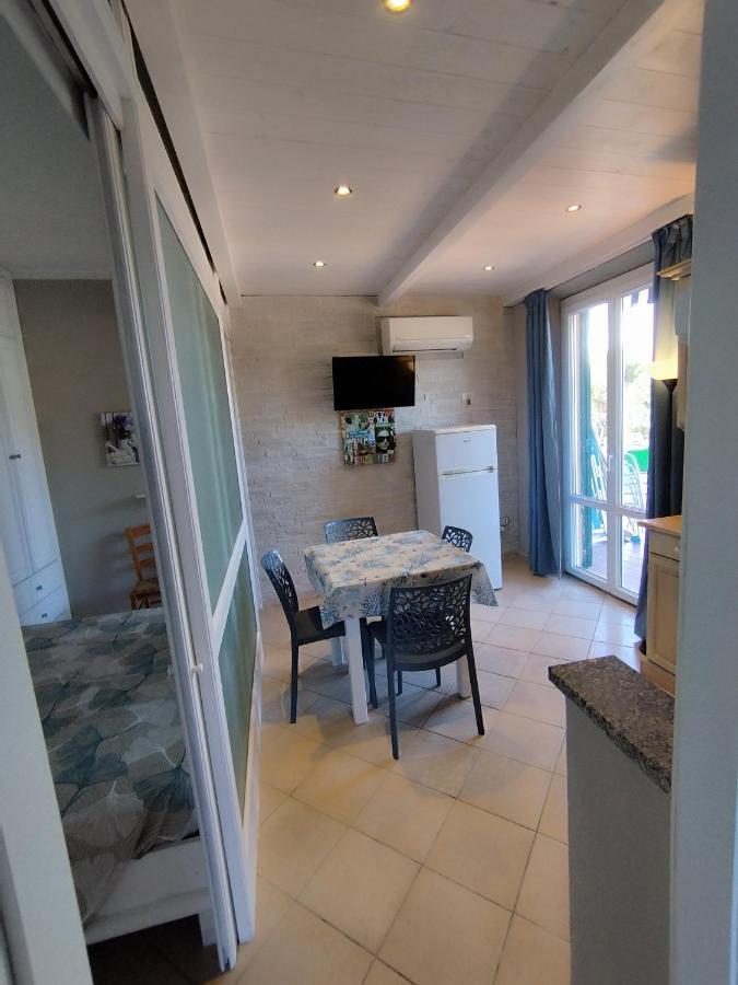 Vacanzamaredue 2 Residence Marina di Campo Exteriör bild