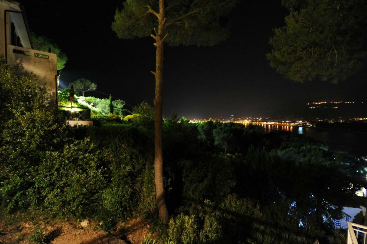 Vacanzamaredue 2 Residence Marina di Campo Exteriör bild