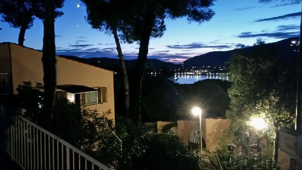 Vacanzamaredue 2 Residence Marina di Campo Exteriör bild