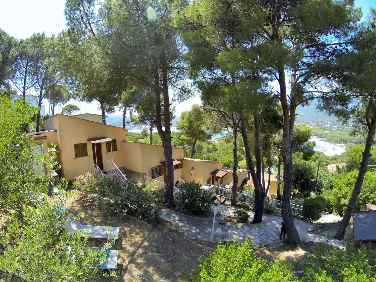 Vacanzamaredue 2 Residence Marina di Campo Exteriör bild